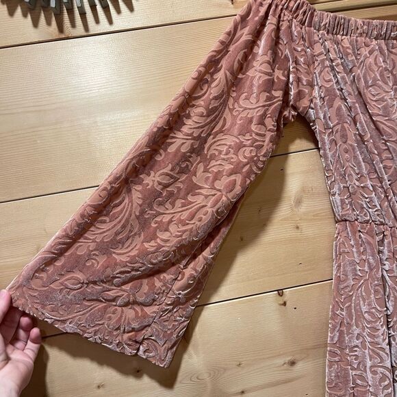 Peach Love California Velvet Burnout Long Sleeve Romper Small - Picture 3 of 7